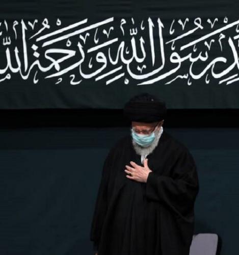 عکس/ رهبر انقلاب هنگام قرائت فراز پایانی دعای توسل