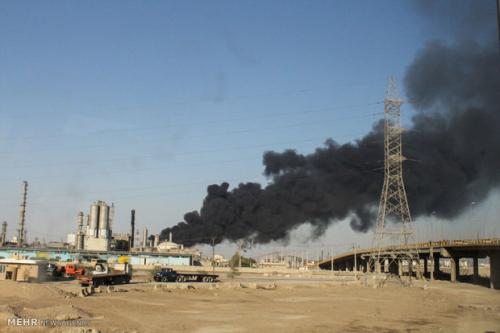 جزئیات آتش‌سوزی در یک منطقه نفتی/ یک نفر کشته شد