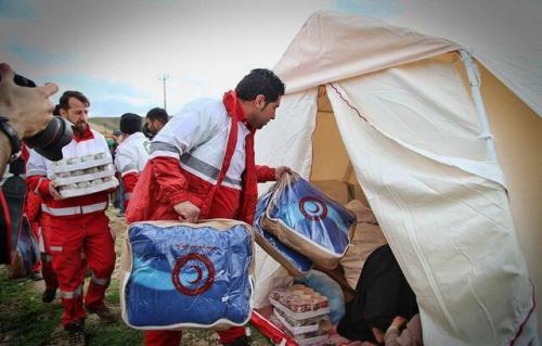 بهره مندی ۲۰۰ زلزله زده بشرویه از خدمات روانی تیم سحر هلال احمر