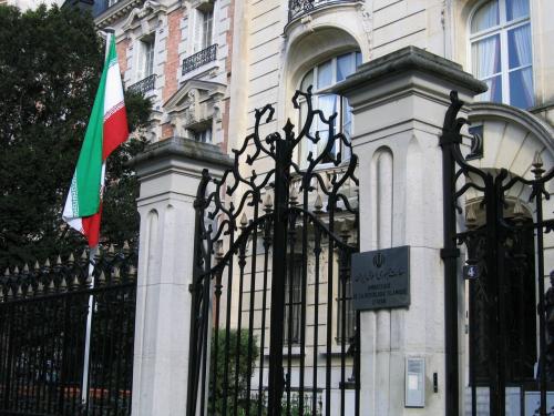 سفارت ایران در پاریس: اقدام نشریه شارلی‌ابدو با اصل آزادی بیان قابل توجیه نیست