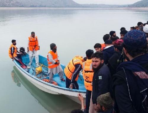 شمار کشته شدگان واژگونی قایق در پاکستان به ۴۰ نفر رسید