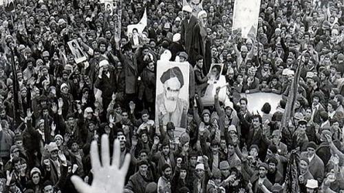  نماهنگ «ایران ایران» با صدای رضا رویگری