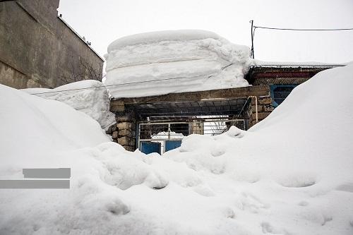 محصوران در برف و زندگی عجین شده با سرما