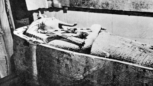  چگونه ۱۰۰ سال پیش در چنین روزی نفرین فراعنه مصر گریبانگیر باستان‌شناسان شد؟