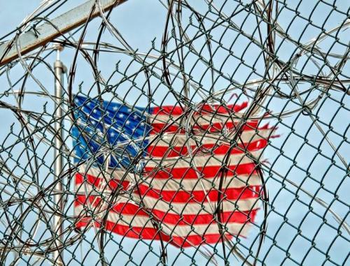 بحران خودکشی در زندان‌های آمریکا/ هر ۲۰ روز یک زندانی در نیویورک خودکشی می‌کند
