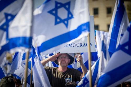تجمع اعتراضی آمریکایی‌های تل‌آویو علیه اصلاحات قضایی نتانیاهو
