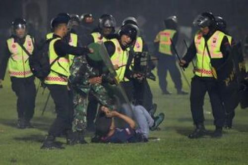 حکم دادگاه فاجعه فوتبالی در اندونزی اعلام شد