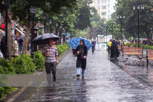 تداوم بارش‌ها در نقاط مختلف کشور/‌یکشنبه در اکثر مناطق جو پایدار است