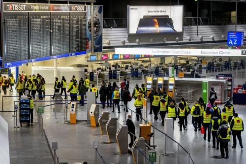 اعتصاب در فرودگاه‌های آلمان صدها پرواز را لغو کرد