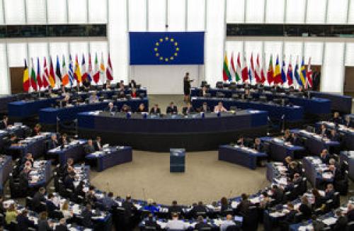 تقلای پارلمان اروپا علیه سپاه پاسداران/ صدور قطعنامه به بهانه مسمومیت دانش‌اموزان ایرانی