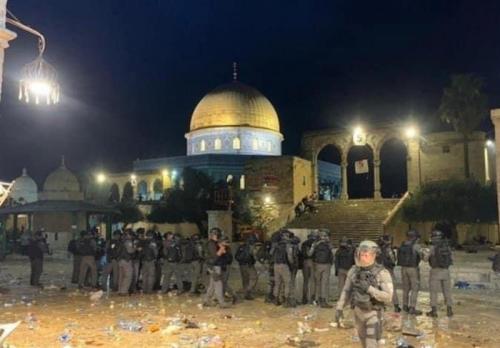 مجروح شدن ۲۰ نمازگزار فلسطینی در مسجد الاقصی