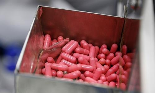  گلایه فعالان صنعت دارو از قیمت‌گذاری دستوری/خطر بروز کمبودهای دارویی در خرداد ماه