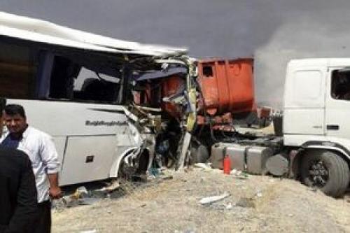  تصادف مرگبار اتوبوس با تریلی در نایین