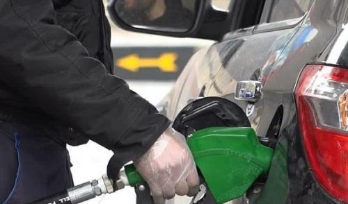 مصرف روزانه بنزین چند لیتر است ؟