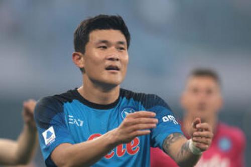  ستاره فوتبال آسیا به منچستریونایتد می‌ رود