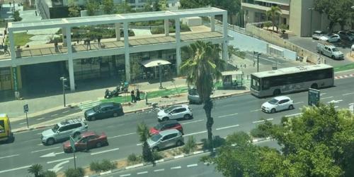  عملیات ضد صهیونیستی در تل آویو، 10 صهیونیست زخمی شدند + فیلم و عکس