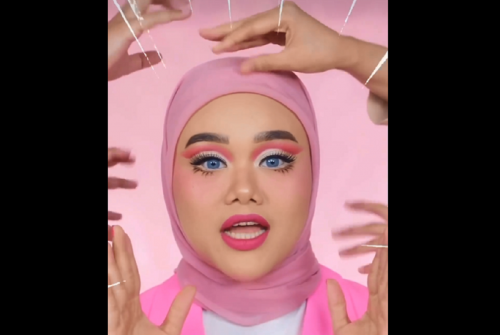 ویدئوی تازه از باربی با حجاب اسلامی جنجالی شد! 