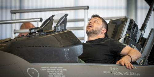  پنتاگون: خلبانان اوکراینی برای دریافت «اف-16» باید انگلیسی یاد بگیرند 