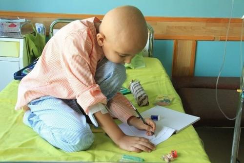 ابتلای سالانه ۳۰۰۰ کودک به سرطان
