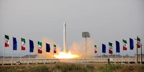  رئیسی: ساخت ماهواره «نور 3» نشان داد که تهدید اثری در عزم دانشمندان ایرانی ندارد 