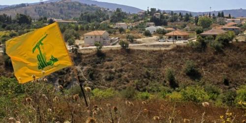 پرچم حزب‌الله در پایگاه ارتش اسرائیل 