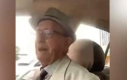 راننده تاکسی ۸۹ ساله در تهران! +فیلم