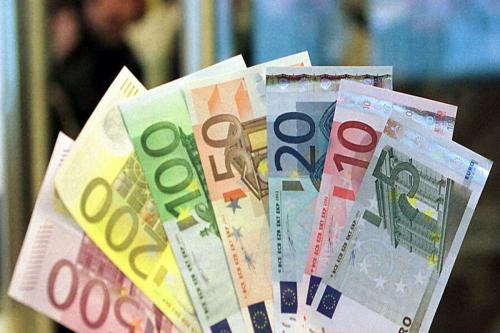 قیمت دلار و یورو امروز یکشنبه ۲۸ آبان
