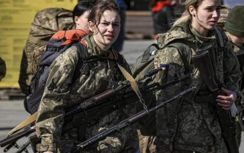 اوکراین زنان باردار را هم به جنگ می‌فرستند!