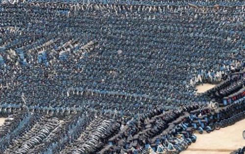 تصاویر عجیب‌ترین گورستان دوچرخه در جهان