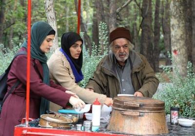 آش فروشی حمید لولایی در پارک لاله+عکس