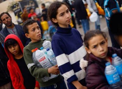  عکس/ کودکان فلسطینی در صف آب