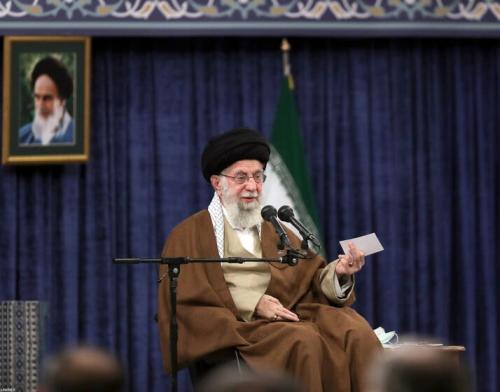 شهدا، هویت ملت ایران؛ هویت ملی نباید فراموش شود