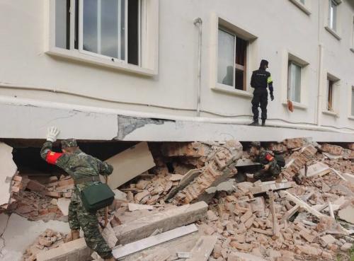  فیلم/ لحظه وقوع زلزله مرگبار در چین