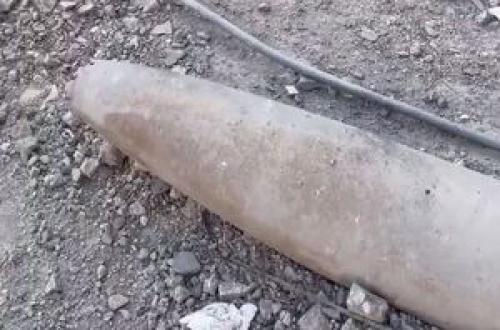  فیلم/ موشک منفجر نشده در حیاط مسجدی در غزه