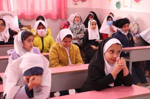 تصاویر/ ۲۳ دانش‌آموز شهید غایب کلاس‌های درس امروز