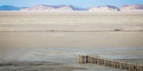  سلاجقه: مالچ پاشی در دریاچه ارومیه کذب است