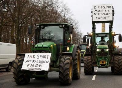  عکس/ اعتصاب تراکتوری کشاورزان آلمانی