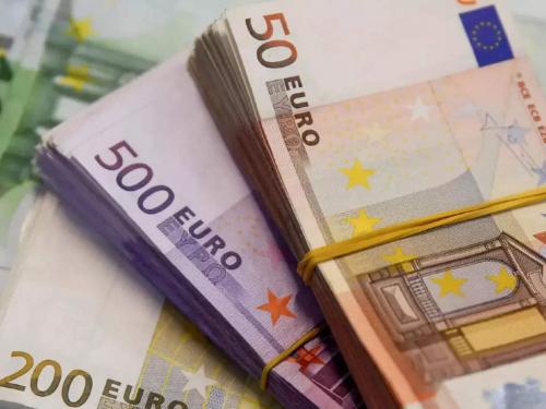 قیمت یورو امروز ۲۵ دی ماه ۱۴۰۲ در بازار