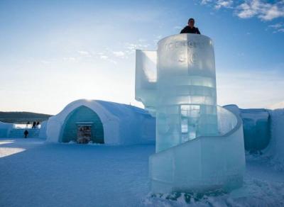 عکس/ هتلی ساخته شده از یخ و برف