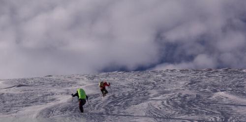 وزش باد شدید و رگبار در ارتفاعات/ از عصر شنبه کوهنوردی مخاطره‌آمیز است