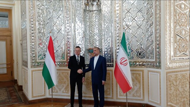 استقبال امیر عبداللهیان از وزیر خارجه مجارستان