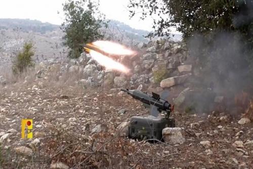 فیلم/ حمله موشکی حزب‌الله به یک پادگان اسرائیلی