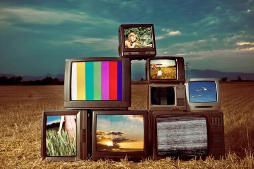 اولین لحظه پخش رنگی برنامه های تلویزیون در جهان+فیلم