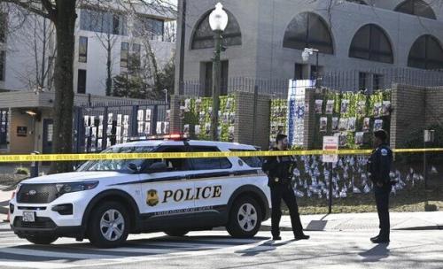 خودروسوزی یک نفر مقابل سفارت اسرائیل در واشنگتن