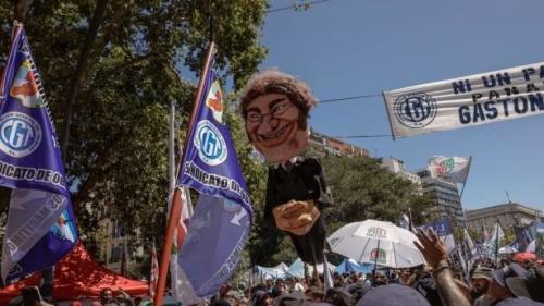 سرگیجه اقتصاد از شوک‌تراپی ترامپ آرژانتین