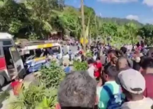 فیلم/ برخورد مرگبار دو اتوبوس در هندوراس