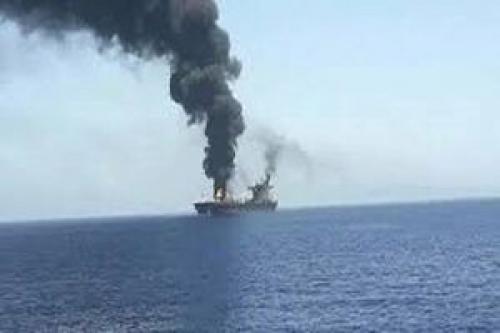 پس از وقوع ۲ انفجار عرشه کشتی کانتینری اسراییلی آتش گرفت