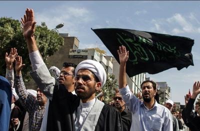 عکس/ نمازگزاران در سالگرد فاجعه منا در مشهد و گرگان راهپیمایی کردند