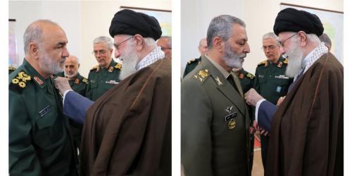 اعطای نشان فتح توسط رهبر انقلاب به فرماندهان کل ارتش و سپاه+ عکس