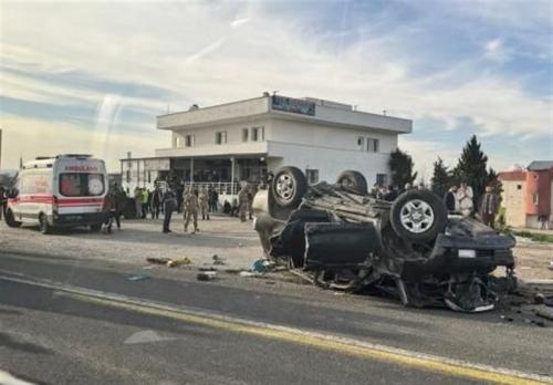 واژگونی خودروی محافظان اردوغان ۶ کشته و مجروح به دنبال داشت